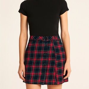 H&M High Waisted Mini Skirt Red Plaid Cabin Fever Button Down Size 2